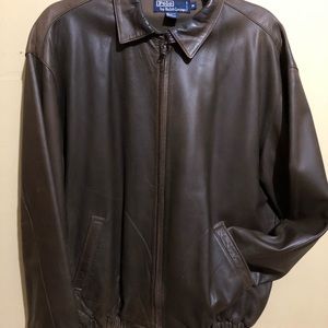 Men’s brown vintage leather jacket
